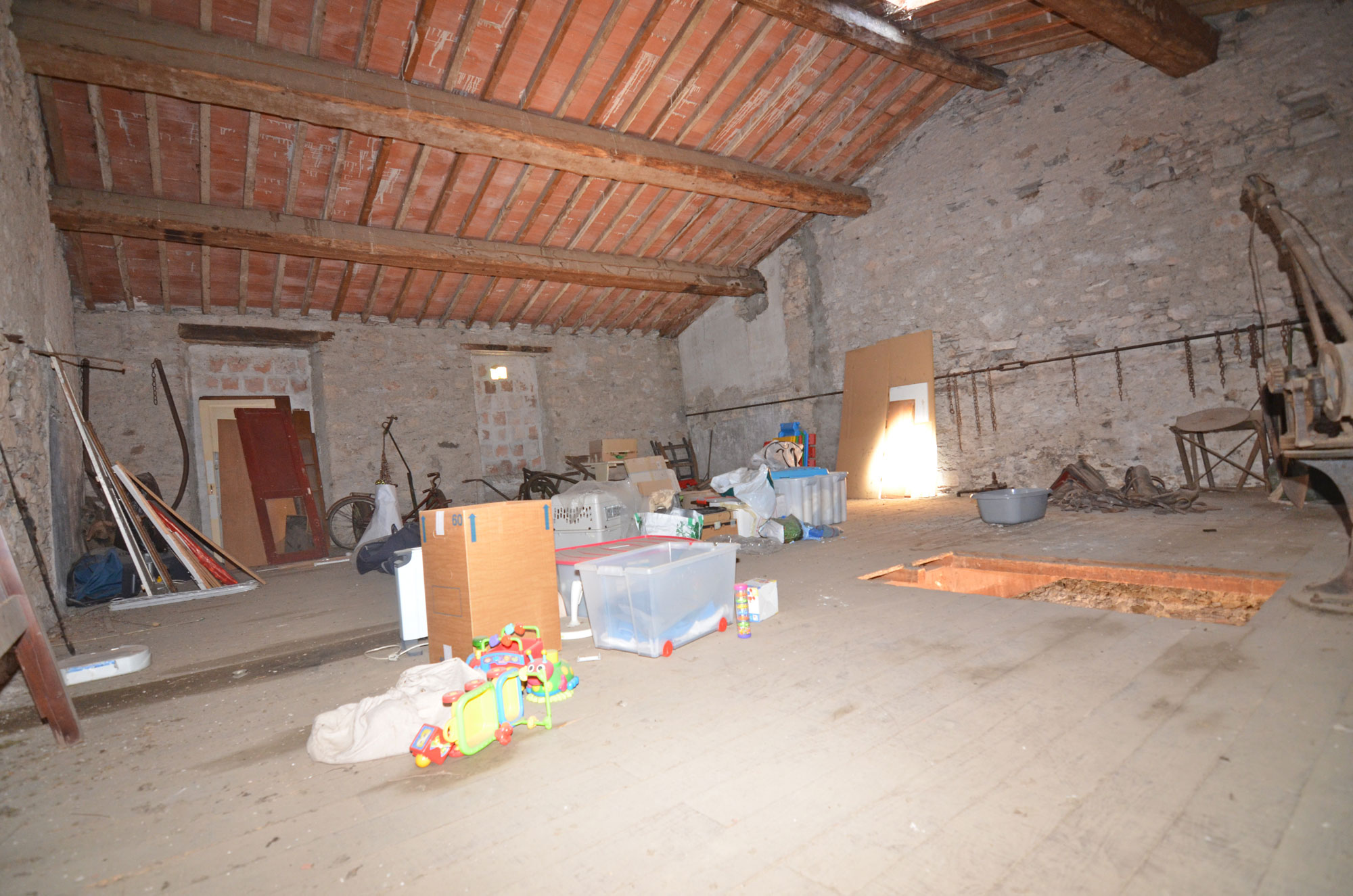 1378CApremiere_etage_de_la_remise.jpg