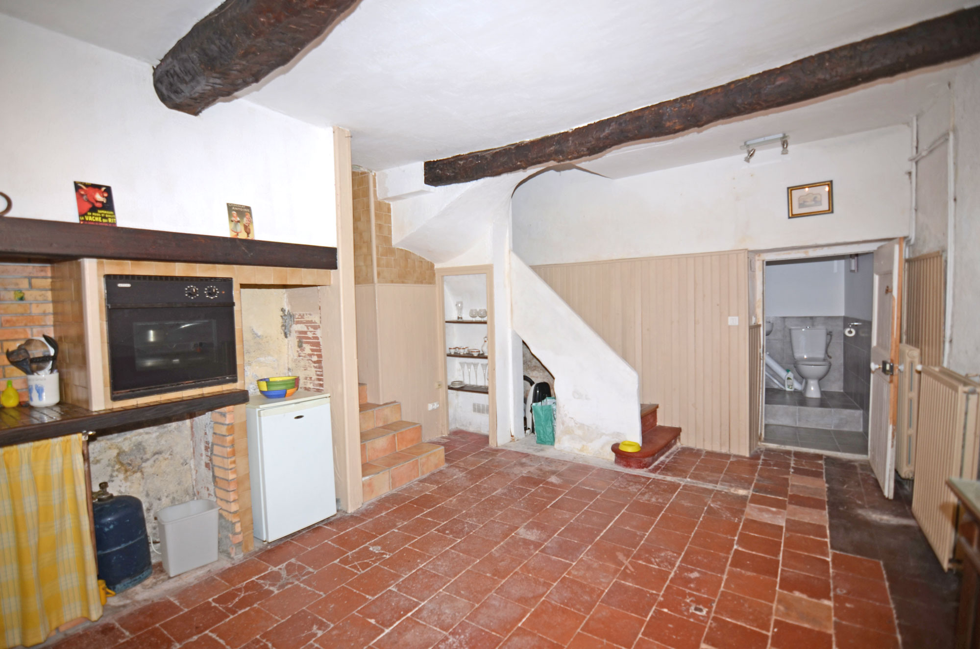 1384CA_kitchen.jpg